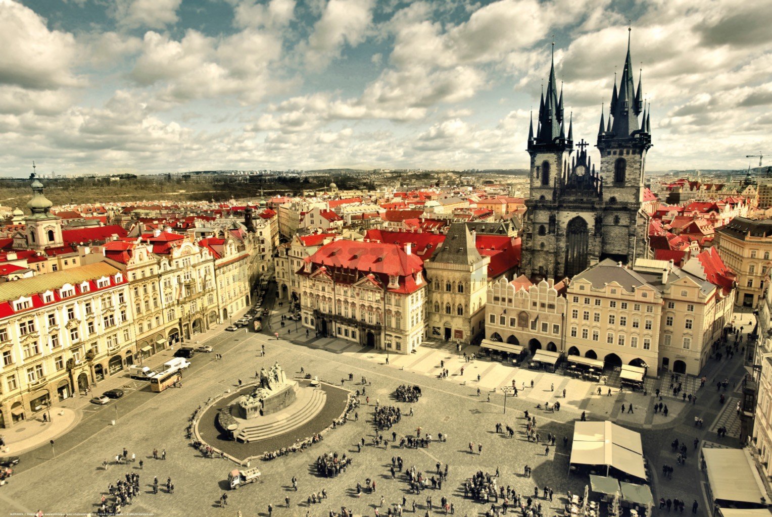 Poster: Vista della chiesa di Santa Maria di Tyn a Praga